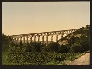 Roquefavour Aqueduct, Marseilles Canal, Orange, Provence, Fr