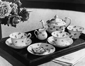 Ceramics Collection: ROSE TEA SET