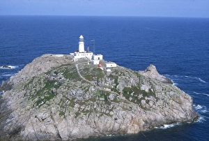 Images Dated 24th November 2016: Round Island Lighthouse - Isles of Scilly