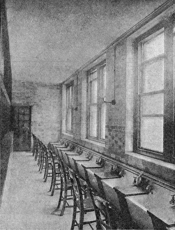 Images Dated 13th July 2017: Rowton House, Kings Cross - Footbaths