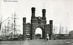 Royal Arch or Victoria Arch, Dundee, Scotland