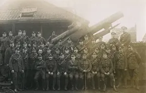 Howitzer Prints: Royal Artillery with gun, WW1