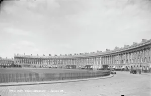 Cityscape Prints: Royal Crescent in Bath