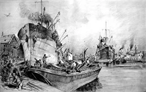 Surrey Collection: Royal Engineers unloading ships at Surrey Docks, London, 194