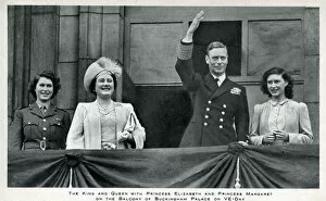 Images Dated 4th May 2020: Royal Family - VE Day - Buckingham Palace