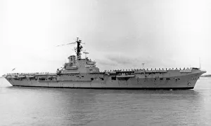 Converted Prints: Royal Navy - HMS Bulwark R08, a Commando Carrier