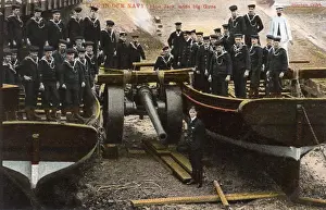 Logistics Prints: How the Royal Navy lands a heavy gun between two boats