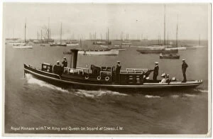 Images Dated 1st July 2016: Royal Steam Pinnace - Cowes, Isle of Wight - King and Queen