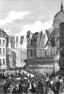 Royal Wedding King Edward VII Gallery: Royal wedding 1863 - procession entering St Pauls Churchyar