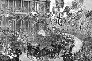 Royal Wedding Crowds Collection: Royal wedding 1893 - procession passed St Paul s