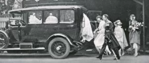 Brides Maids Gallery: Royal Wedding 1923 - bridesmaids leaving the Abbey