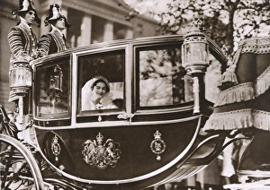 Royal Weddings Various Gallery: Royal Wedding 1935 - Bride on her way to Buckingham Palace