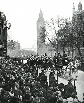 Royal Wedding Queen Elizabeth II Gallery: Royal Wedding 1947 - procession to the Abbey