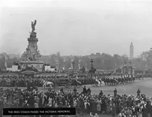 Royal Wedding 1947 - procession arrives back at Palace
