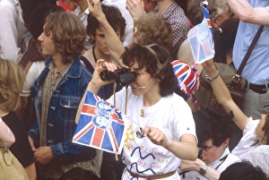 Royal Wedding Crowds Collection: Royal Wedding 1981