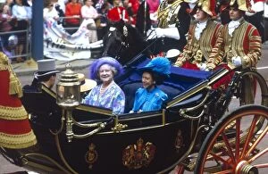 Images Dated 1st February 2011: Royal Wedding 1986 - Queen Mother and Princess Margaret