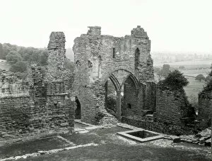 Images Dated 17th May 2021: Ruins of Goodrich Castle, Goodrich, Herefordshire