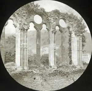Ruins of an unidentified Church, Abbey or Chapel