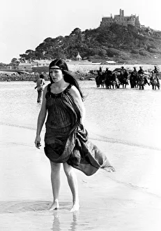 Images Dated 21st November 2016: Rula Lenska filming Robin of Sherwood, Cornwall