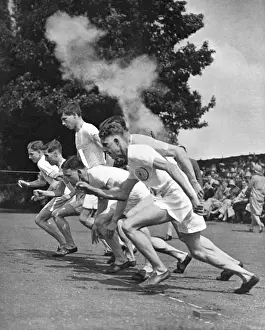 Runners Prints: Runners and starting pistol at Fenner s