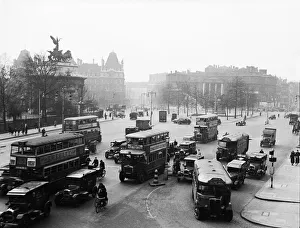 Hour Gallery: Rush hour traffic, Hyde Park Corner, London