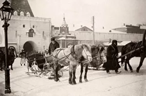 Ponies Gallery: Russia - hackney cab, snow sleigh, pony