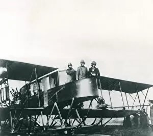 Russian Ilya Muromets Sikorsky biplane and crew, WW1