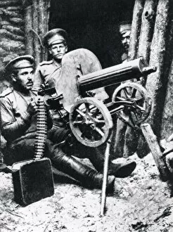WWI Soldiers Gallery: Russian machine gunners on eastern front, WW1