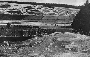 Charging Prints: Russian soldiers in action on the eastern front, Russia, WW1
