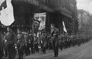 Images Dated 11th May 2017: Russian soldiers on parade, Russia, WW1