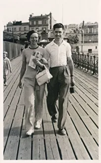 Ryde Pier Head - Isle of Wight, Hampshire - Couple Ryde Pier Head - Isle of Wight, Hampshire - Couple