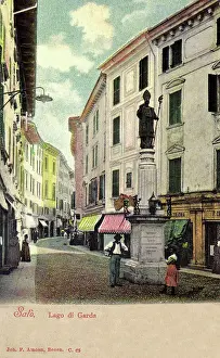 Lago Prints: Salo, Province of Brescia - Street Scene - Borromeo Statue