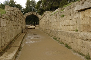 Images Dated 6th June 2007: Sanctuary of Olympia. Olympic stadium. The vaulted tunnel le