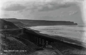 Sandsend Prints: Sandsend Bay