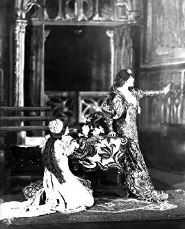 Unspecified Prints: Sarah Bernhardt on Stage