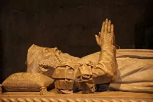 Vasco Gallery: Sarcophagus of Vasco da Gama, Lisbon