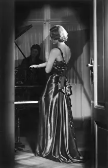 Sultry Prints: Satin Evening Dress / 30S