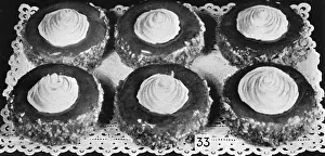 Filled Prints: Savarins Filled with Whipped Cream