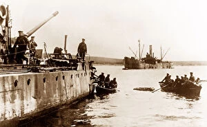 Scapa Collection: Scapa Flow, Crew of German destroyer taking to