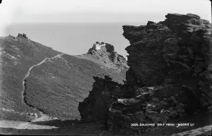 Bolt Prints: Scenic View of Bolt Head