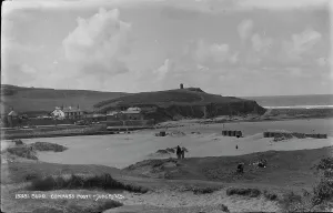 Dunes Prints: Scenic View of Compass Point, Bude