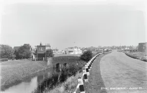 Greenery Prints: Scenic View of Dymchurch