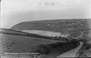 Newquay Prints: Scenic View of Mawgan Porth