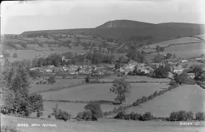 Powys Prints: Scenic View of New Radnor