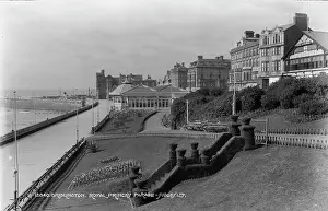 Hedges Prints: Scenic View of Royal Parade, Bridlington
