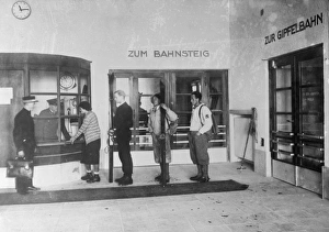Images Dated 6th September 2012: Schneefernerhaus Station