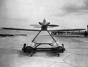 Images Dated 23rd September 2015: The Schneider Trophy 1929 - Calshot Spit, England