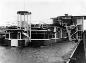 Emphasis Prints: School / Architecture / 30S
