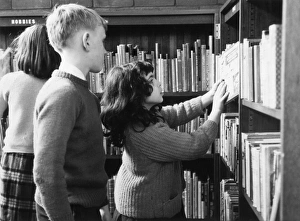 Images Dated 12th March 2012: In the School Library