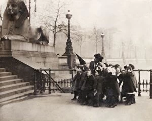 Schoolchildren at Cleopatras Needle, London